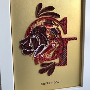 NWT popcraft quilled art exclusive Gryffindor art